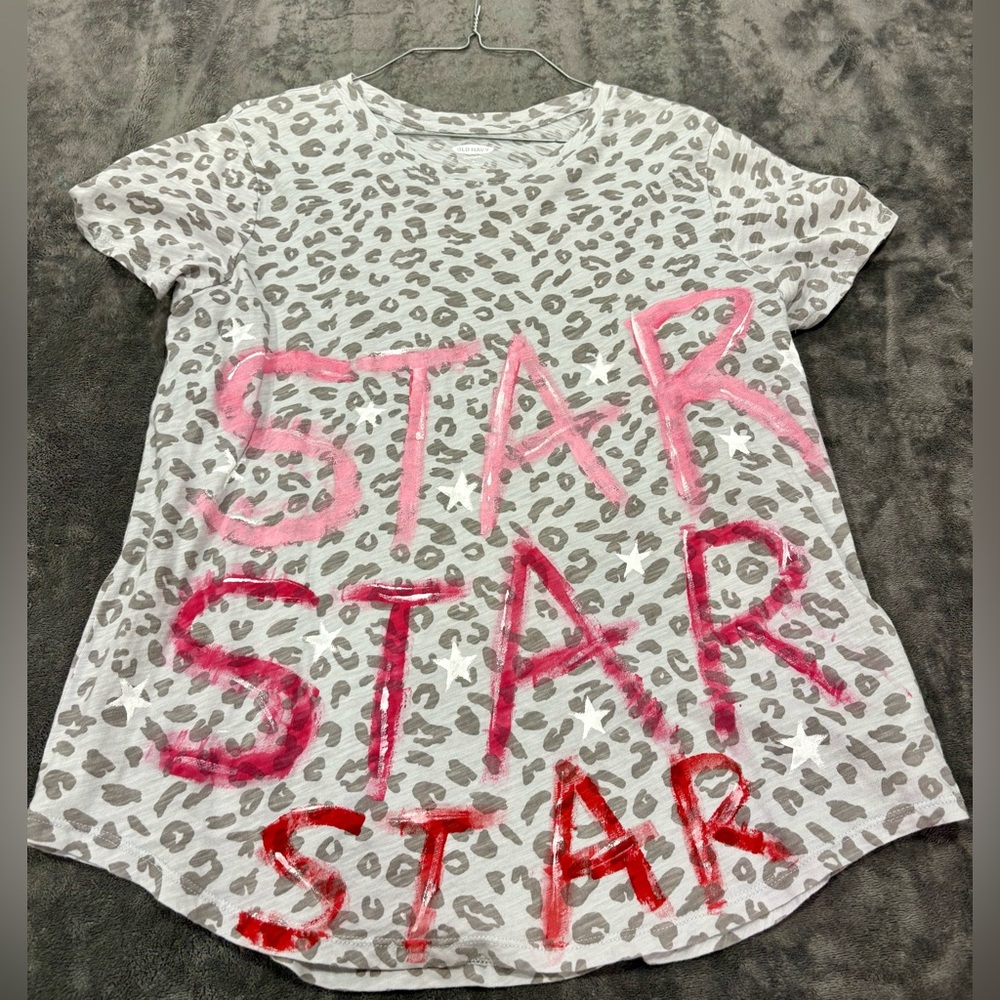 Old Navy Woman’s Shirt Size L Hand Painted Inspired by Magnolia Pearl